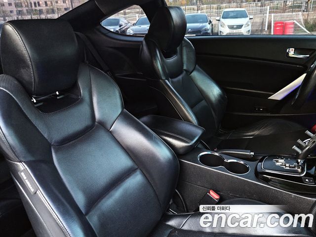 Hyundai Genesis 2010 — photo 11