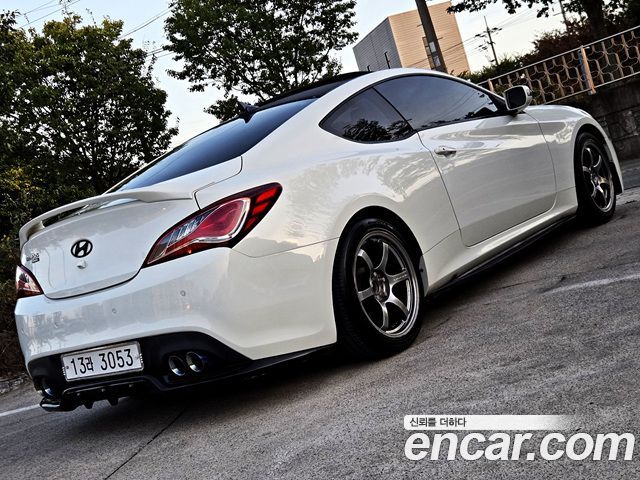 Hyundai Genesis 2010 — photo 13