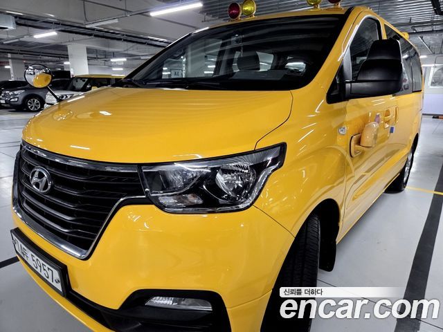 Hyundai Starex 2021 — photo 3