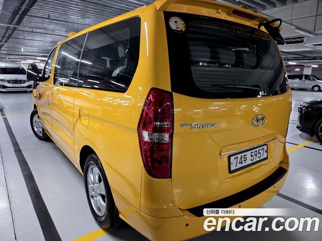Hyundai Starex 2021 — photo 5