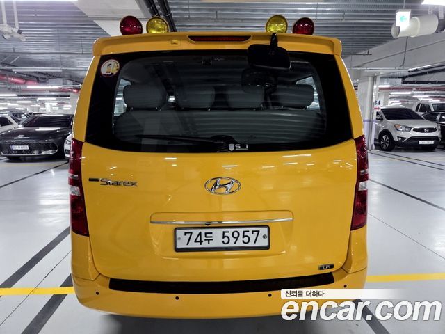 Hyundai Starex 2021 — photo 6