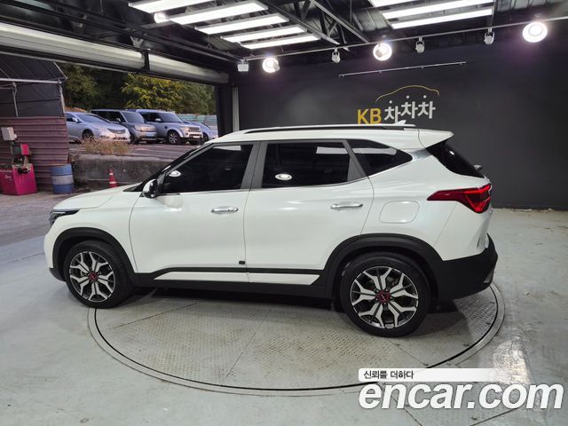 Kia Seltos 2022 — photo 8