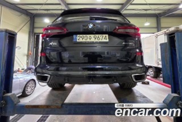 BMW X5 2021 — photo 2