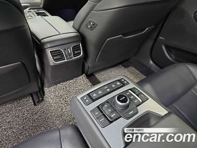 Genesis G80 2018 — photo 13