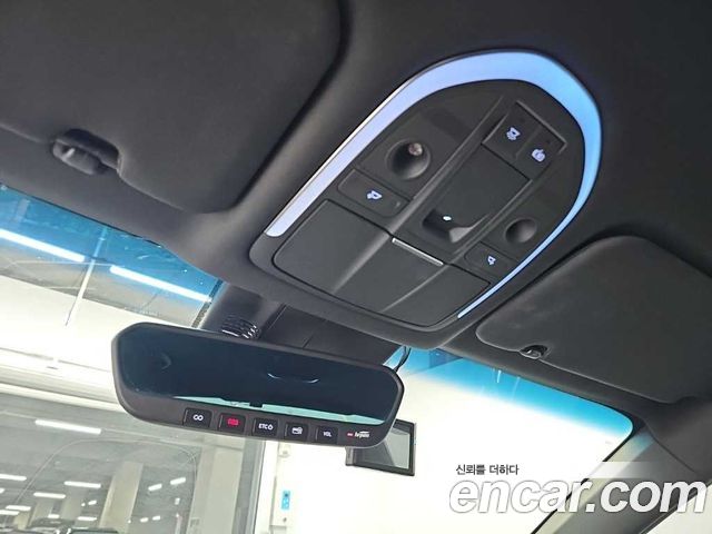 Genesis G80 2018 — photo 16