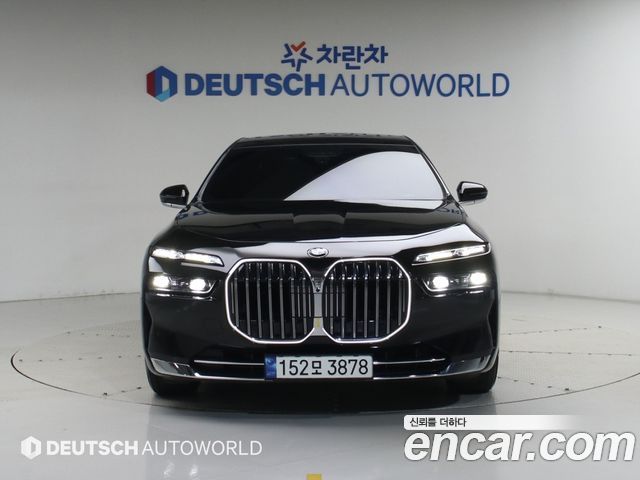 BMW 7-Series 2023 — photo 3