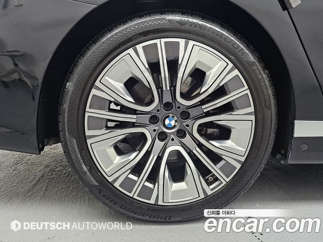 BMW 7-Series 2023 — photo 5