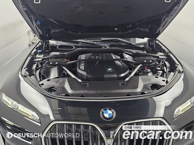 BMW 7-Series 2023 — photo 6