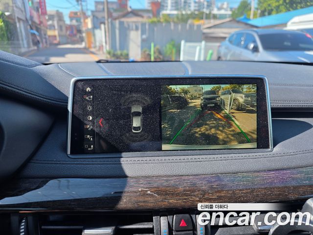 BMW X6 2017 — photo 8