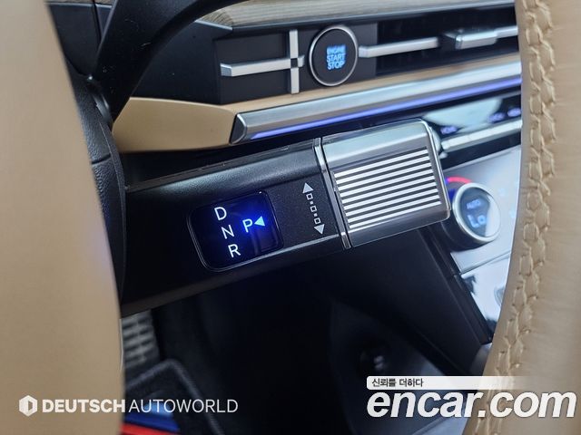 Hyundai Santafe 2025 — photo 9