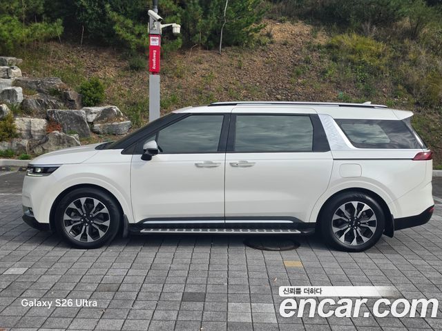 Kia Canival 2021 — photo 2