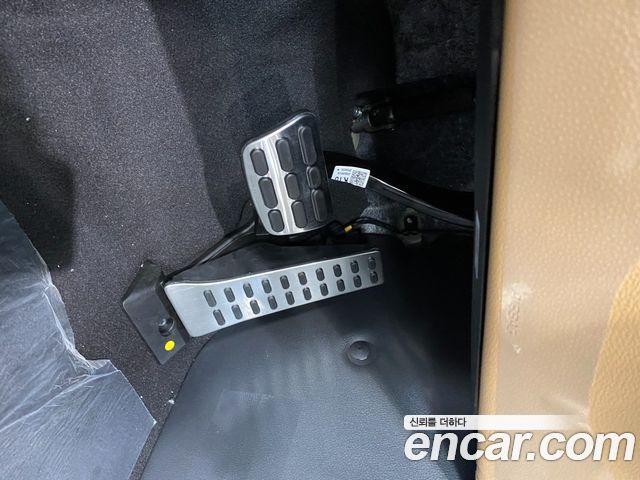 Kia Canival 2021 — photo 14