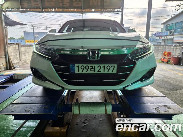 Honda Accord 2022 — photo 1