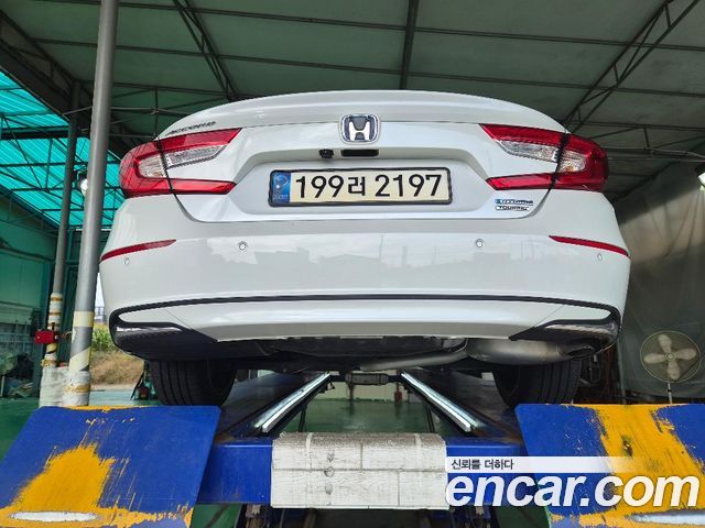 Honda Accord 2022 — photo 2
