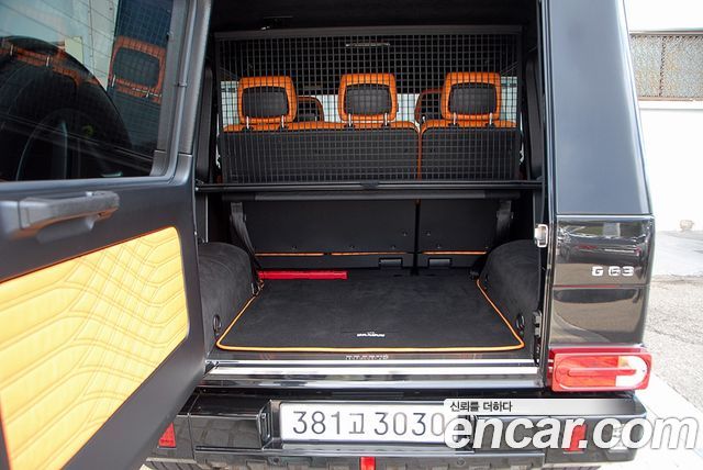 Mercedes-Benz G-Class 2017 — photo 16