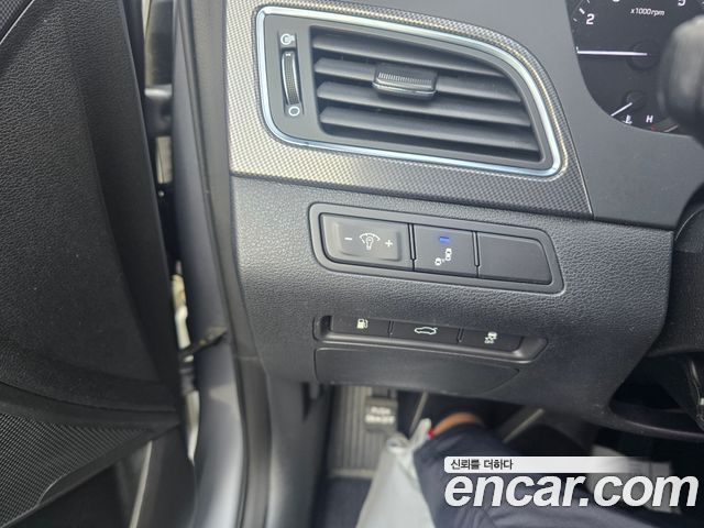 Hyundai Sonata 2017 — photo 11
