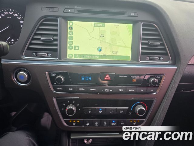 Hyundai Sonata 2017 — photo 13
