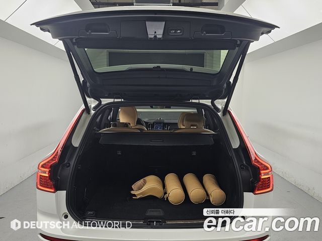 Volvo XC60 2022 — photo 19