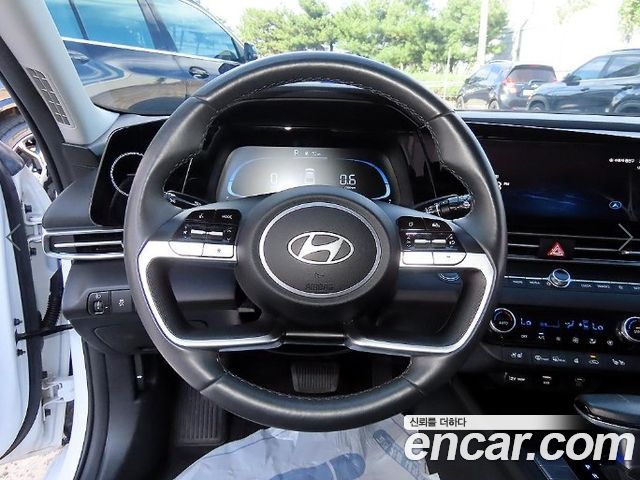 Hyundai AVANTE 2024 — photo 8
