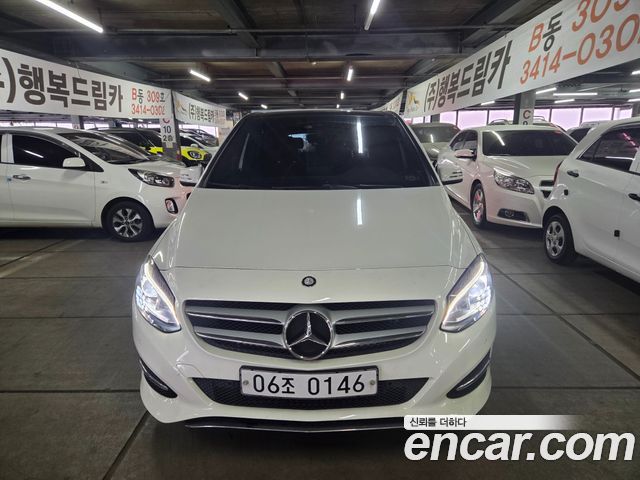 Mercedes-Benz B-Class 2016 — photo 1