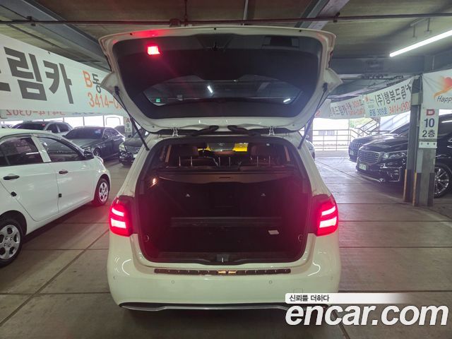 Mercedes-Benz B-Class 2016 — photo 5