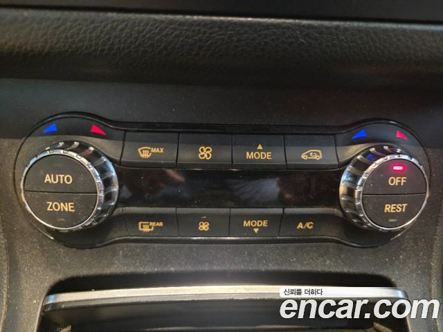 Mercedes-Benz B-Class 2016 — photo 15