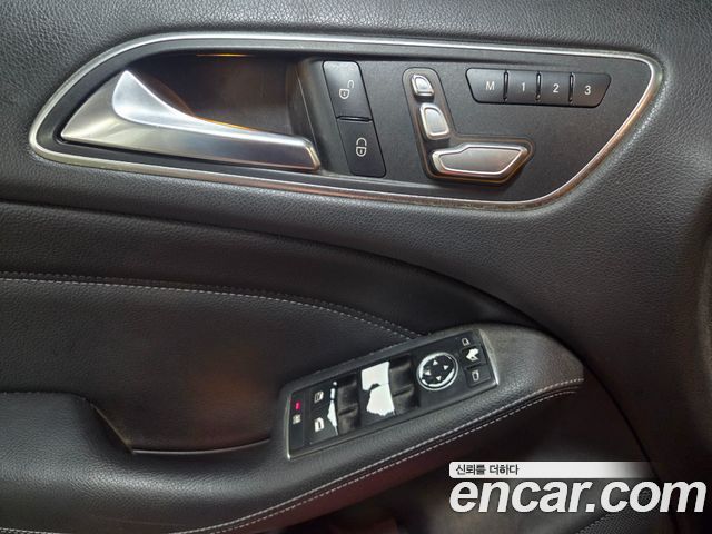 Mercedes-Benz B-Class 2016 — photo 18