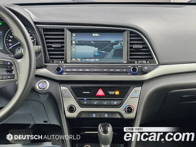 Hyundai AVANTE 2018 — photo 13