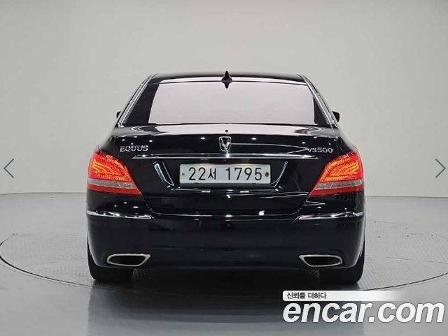 Hyundai Equus 2012 — photo 3