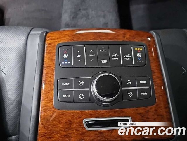 Hyundai Equus 2012 — photo 14