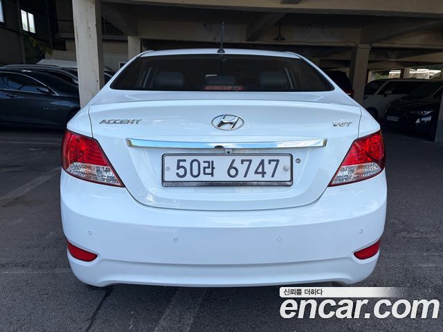 Hyundai Accent 2011 — photo 4