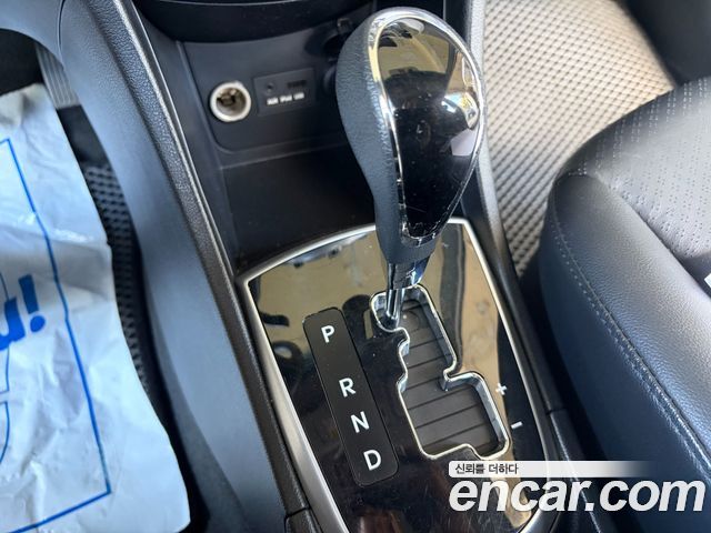 Hyundai Accent 2011 — photo 8