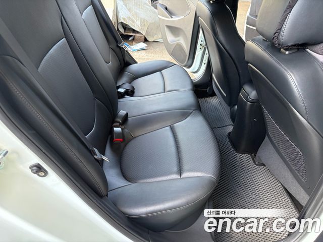 Hyundai Accent 2011 — photo 15