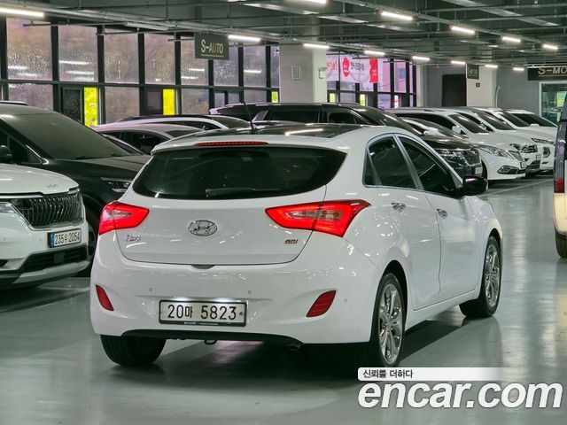 Hyundai i30 2015 — photo 4