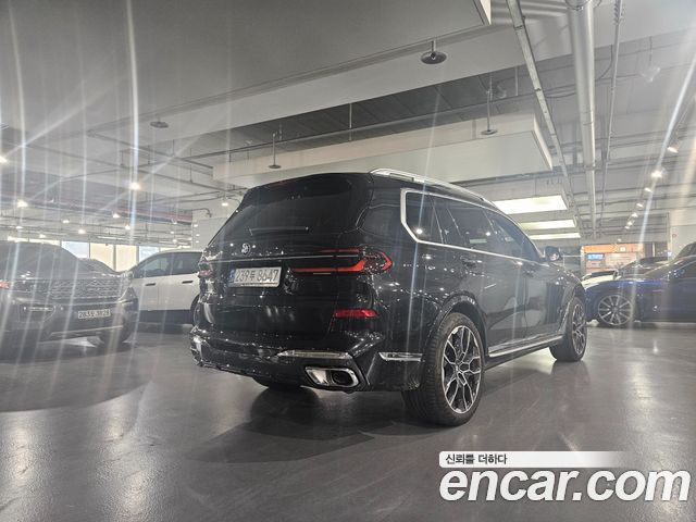 BMW X7 2025 — photo 2