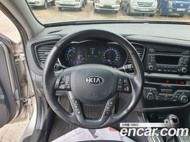 Kia K5 2013 — photo 17
