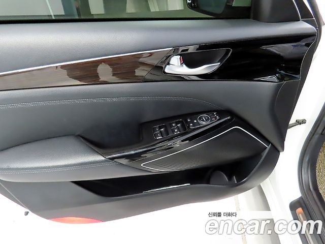 Kia K7 2018 — photo 12