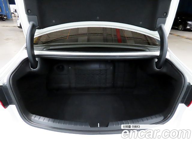 Kia K7 2018 — photo 19