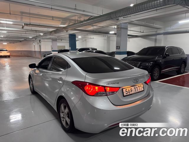 Hyundai AVANTE 2014 — photo 4
