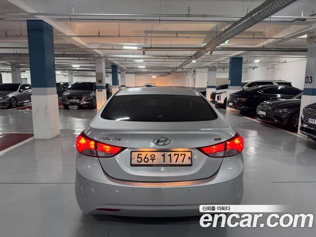 Hyundai AVANTE 2014 — photo 6