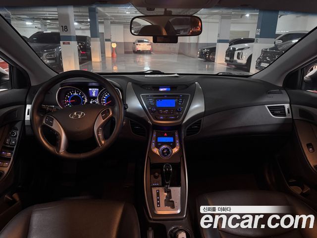 Hyundai AVANTE 2014 — photo 9