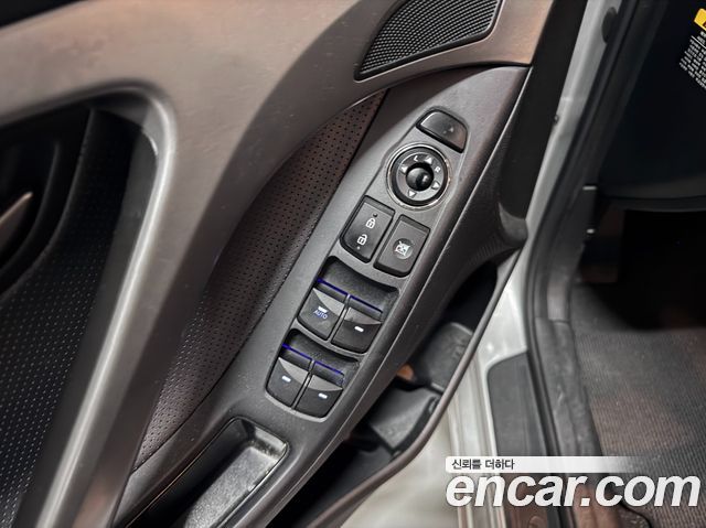 Hyundai AVANTE 2014 — photo 12
