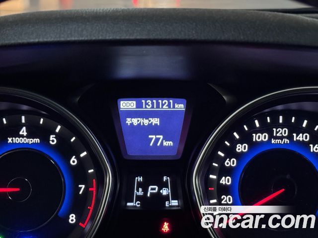 Hyundai AVANTE 2014 — photo 19