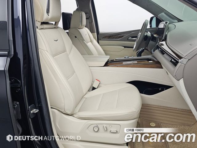 Cadillac Escalade 2021 — photo 10