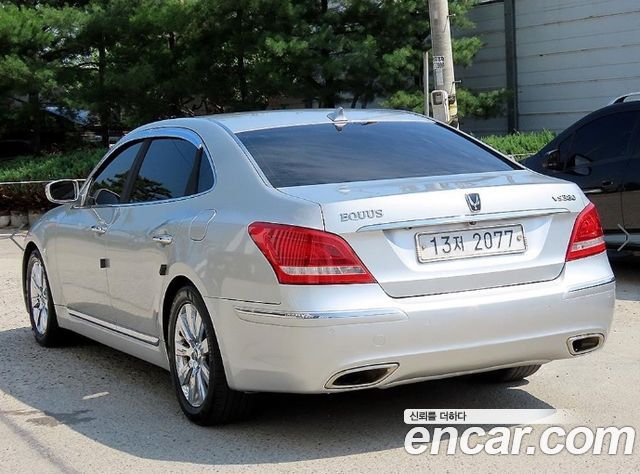 Hyundai Equus 2010 — photo 3
