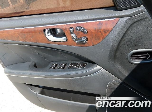 Hyundai Equus 2010 — photo 11