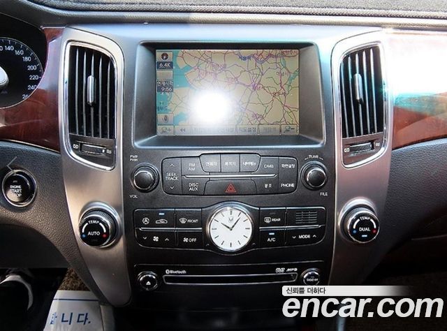 Hyundai Equus 2010 — photo 14