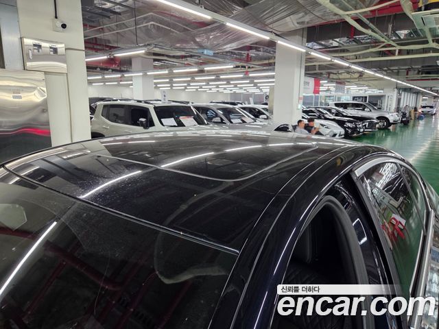 BMW 5-Series 2023 — photo 17