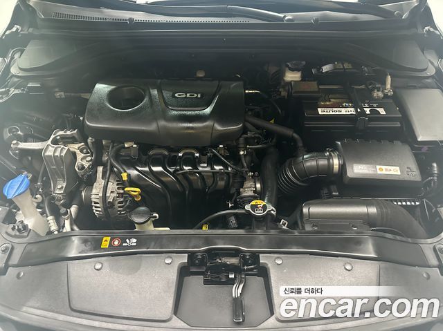 Hyundai AVANTE 2016 — photo 19