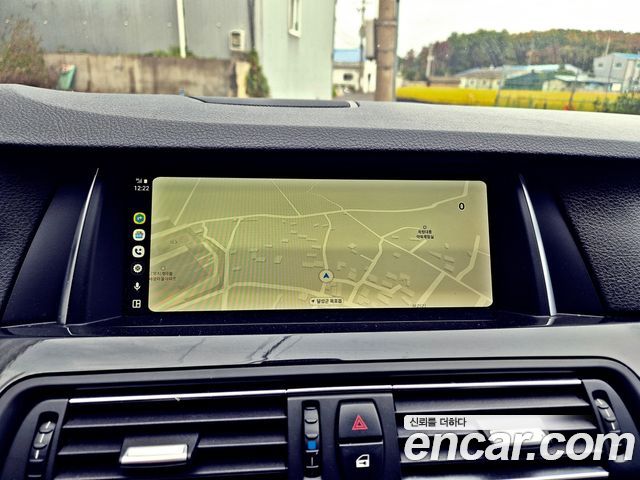 BMW 5-Series 2016 — photo 13